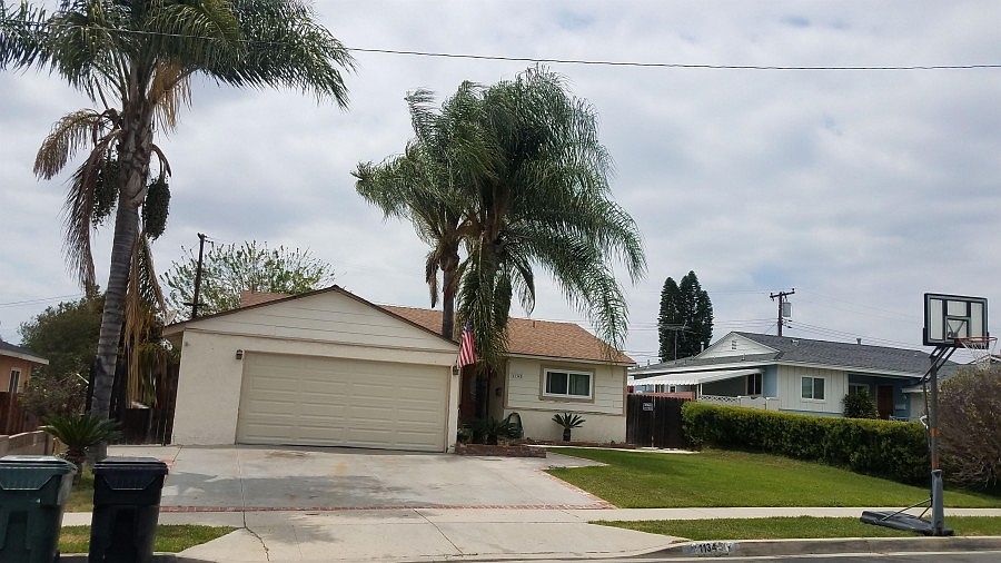 1st image of 11345 Groveland Ave