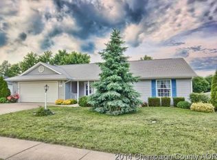 2004 Appletree Dr, Monticello, IL 61856