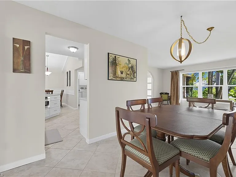 2261 Kings Lake Blvd — Photo 8