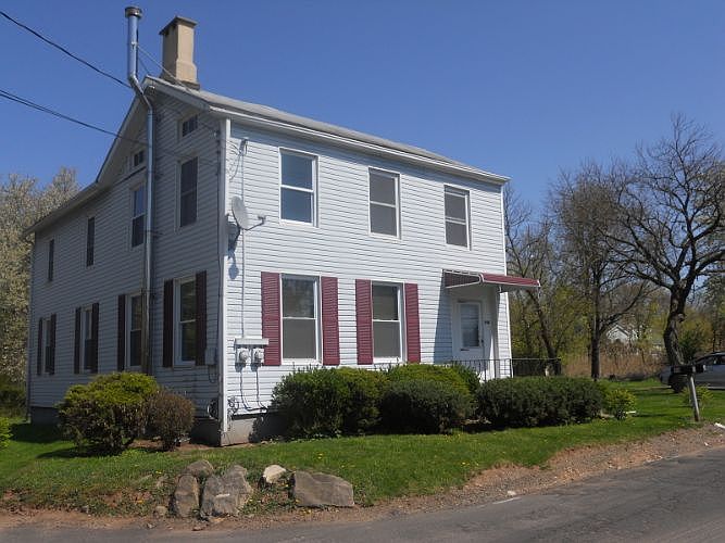 1st image of 99 Lilac Dr