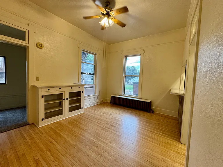 112 N 2nd St #4 — Photo 15