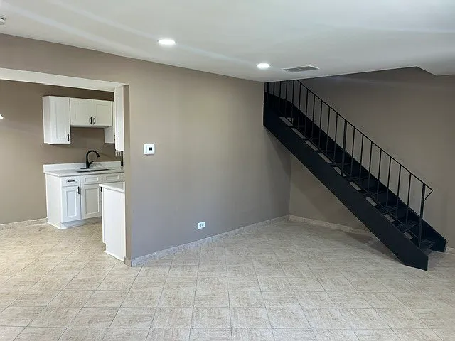 1863 Jamestown Cir #1863 — Photo 9