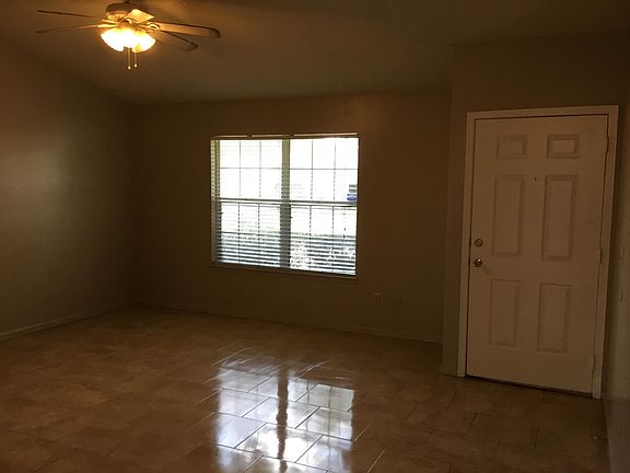 3rd image of 2353 Scanlon Dr