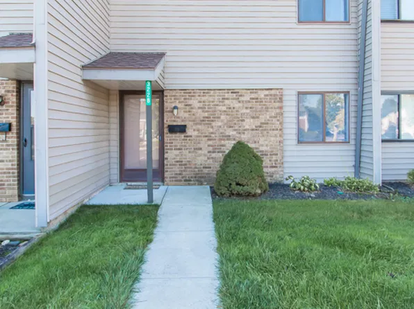 3228 Gambit Sq, Dayton, OH 45449