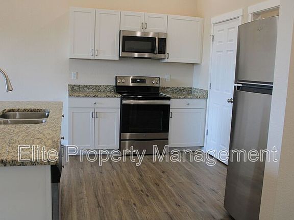 5th image of 318 W Coral Dr