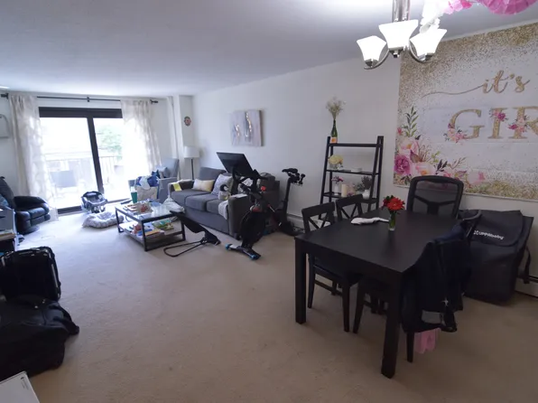 81 Pleasant St #66, Brookline, MA 02446