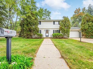 1811 Larkspur Dr, Rockford, IL 61107