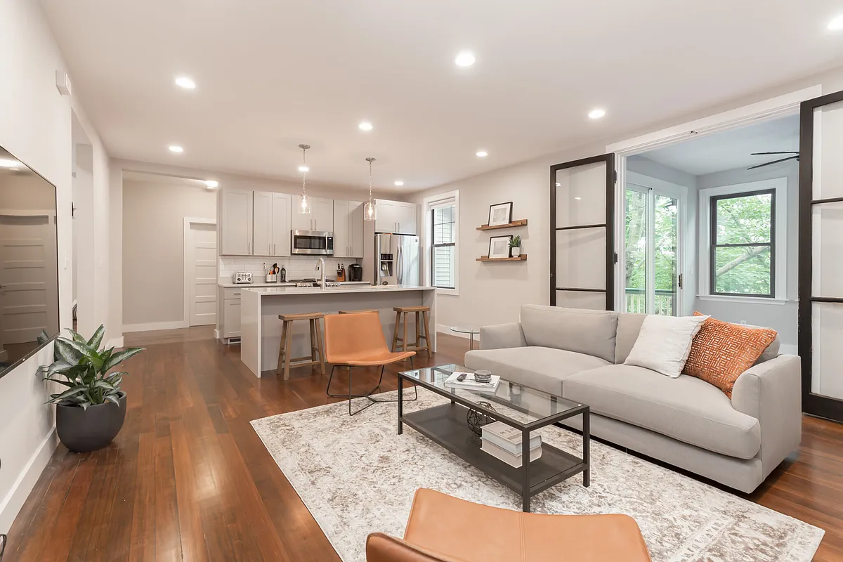 Building Photo - 65 Beech Glen St #1
