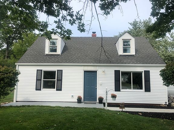 3rd image of 23301 Williams Ave