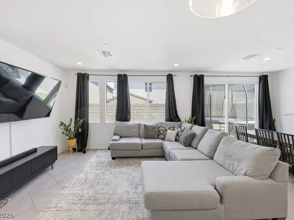 10170 Canyon Mantle St, Las Vegas, NV 89166
