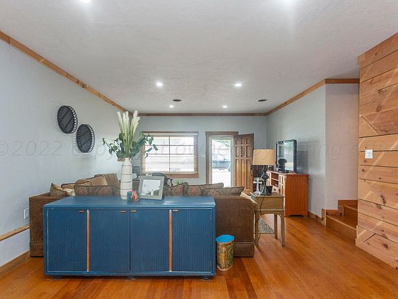 5th image of 101 E 26th Ave