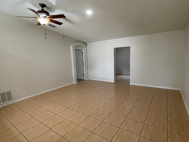 2941 Omaha Dr — Photo 5