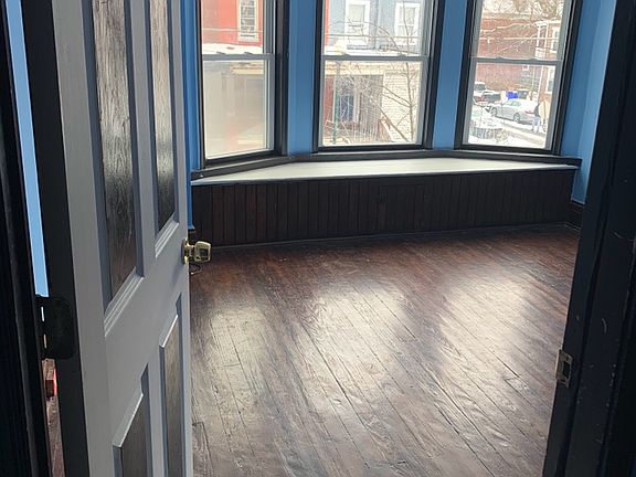 3rd image of 32 N 17th St