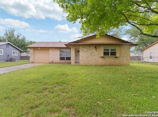 1504 Chestnut Dr, Schertz, TX 78154