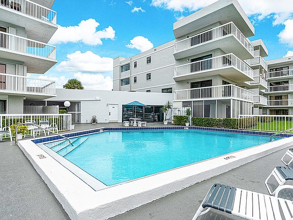 5th image of 3501 S Ocean Boulevard #204
