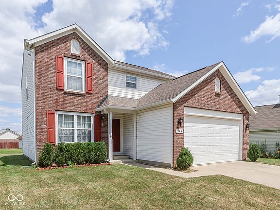 4th image of 944 Angus Ln