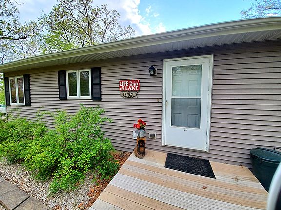 2nd image of 13102 Linden Ln