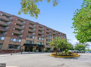 1951 Sagewood Ln #11, Reston, VA 20191