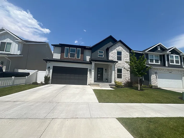 1516 W Stone Gate Dr — Photo 2