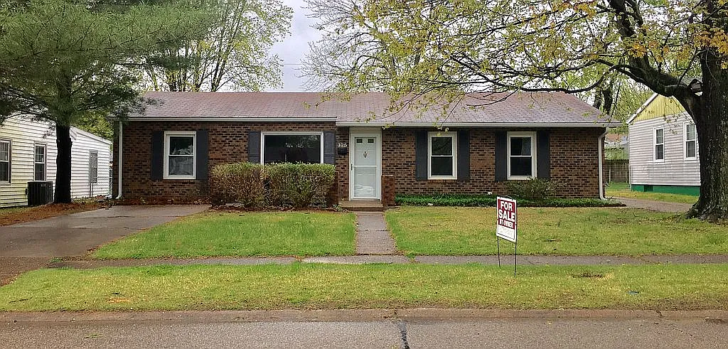 325 Lexington Rd photo 1