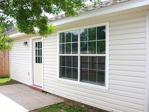 5th image of 2582 Trailwood Dr