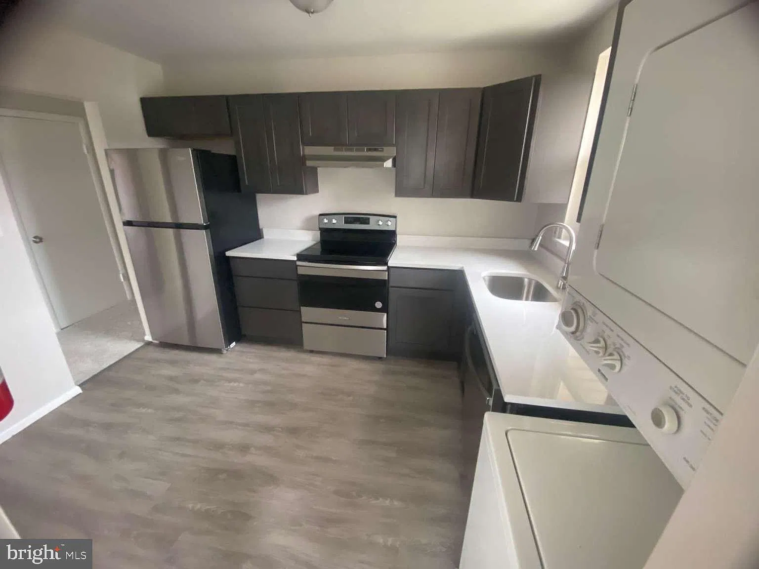 2 bed, 1.0 bath, 960 sqft, $2,000 — Photo 3