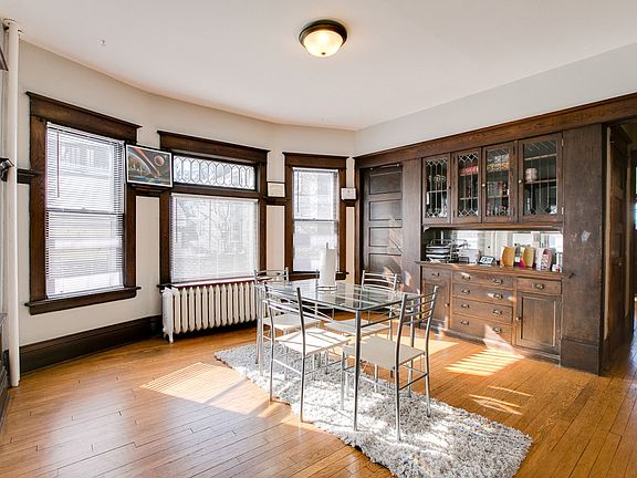 4th image of 217 Griggs St N #1