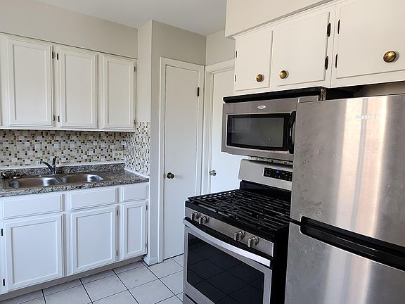3rd image of 6163 N Leavitt St #2W