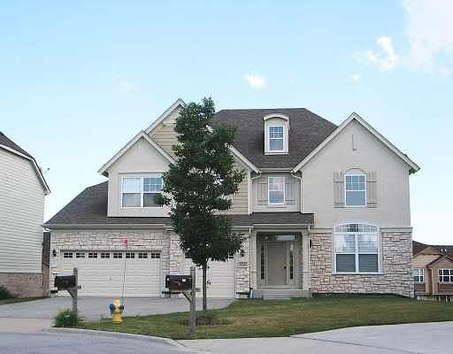 1st image of 285 E Colonial Dr