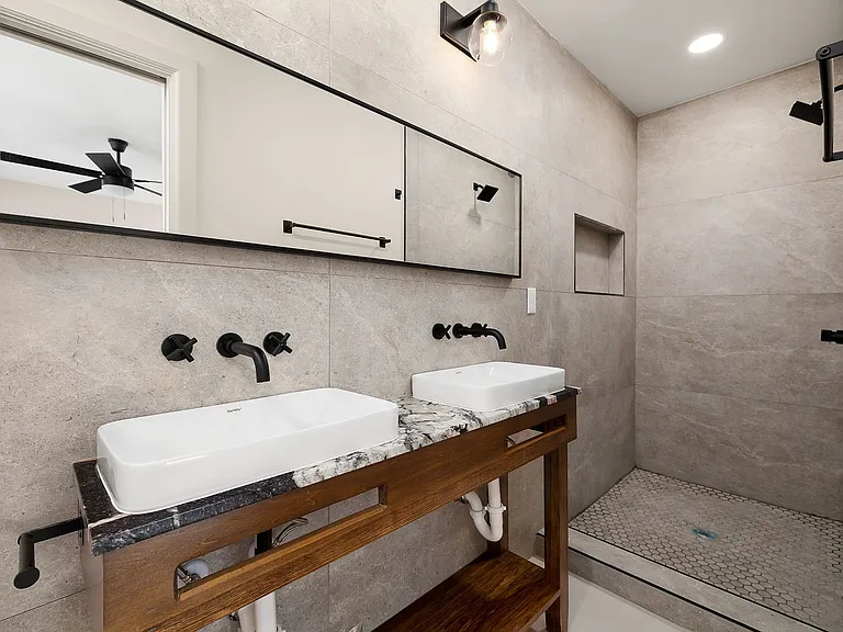 1518 Orchid Ave — Photo 17