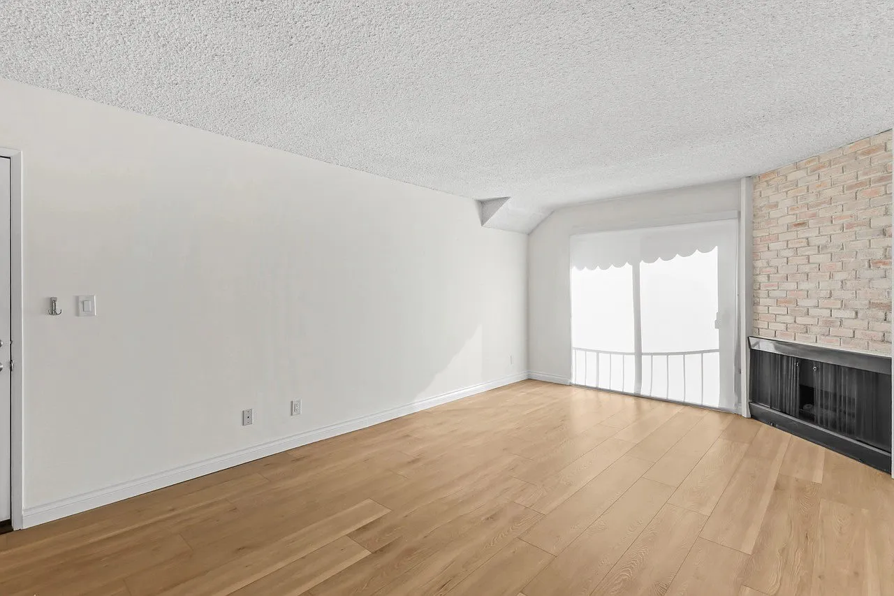 2 bed, 2.0 bath, $2,995 — Photo 3