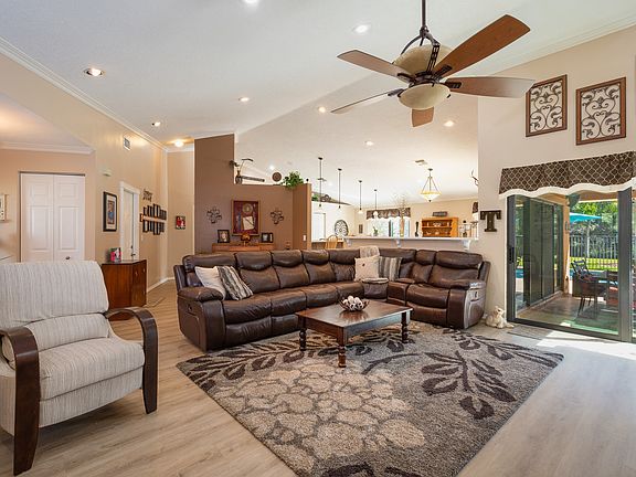 5th image of 5074 NW 51st Ave