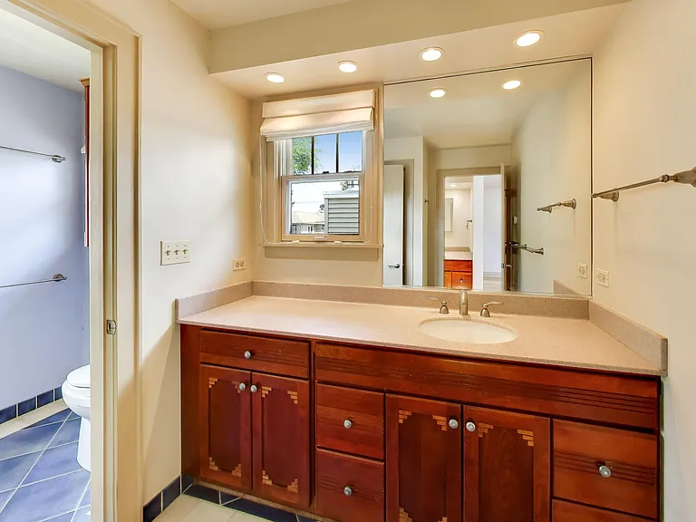405 N Washington Ave — Photo 24