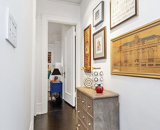5th image of 26 E 63rd St APT 5C