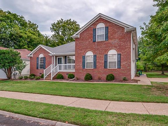 2nd image of 2323 Surrey Ln