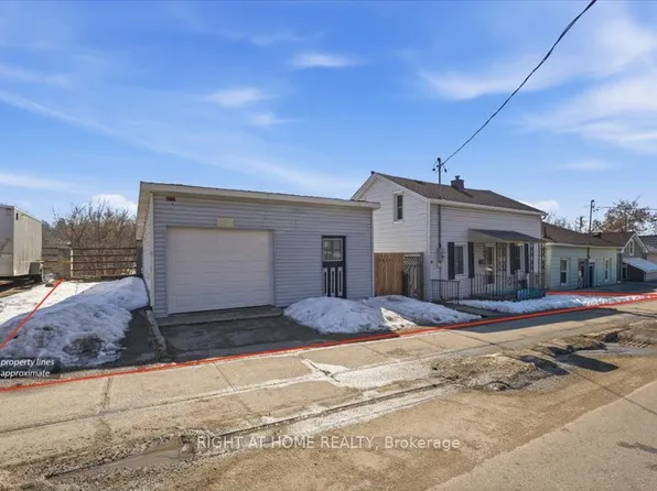 77 Beverly St, Cambridge, ON N1R 3Z6