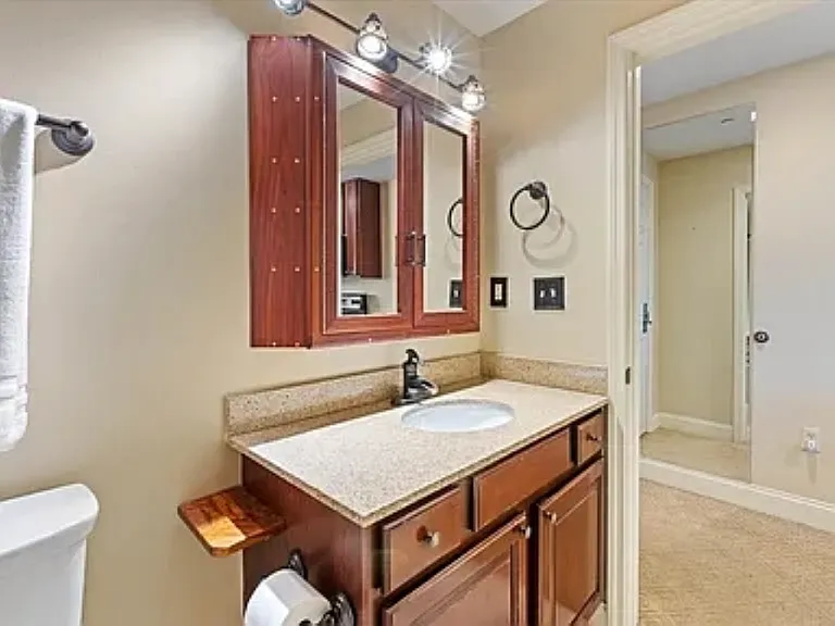 215 W College Ave #604 — Photo 13
