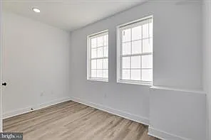 Building Photo - 715 W Cumberland St #2