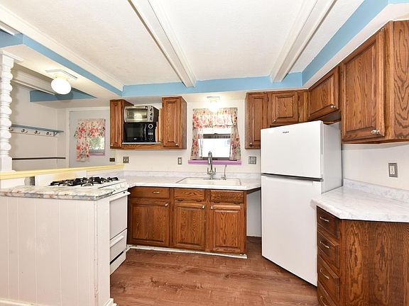 4th image of 152 Wilson AVENUE