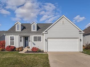 1528 Kennesaw Mountain Dr, Mishawaka, IN 46544