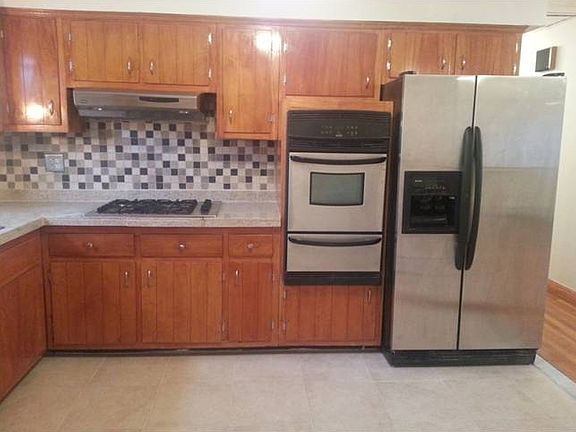 2nd image of 21708 Hollis Ave