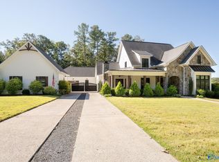 112 Bishop Bend Dr, Huntsville, AL 35806