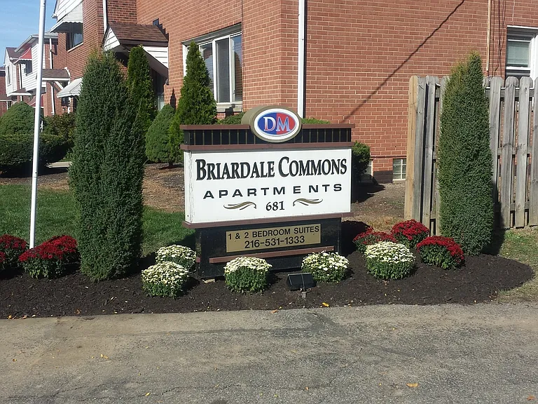 Briardale Commons — Photo 2