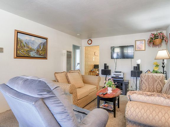 4th image of 287/289 Marylinn Dr