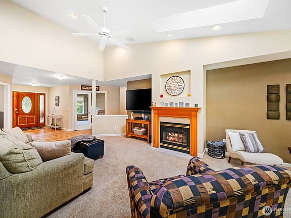 4th image of 2630 Kaiser Road NW