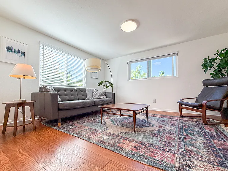 6255 1/2 Saylin Ln — Photo 1