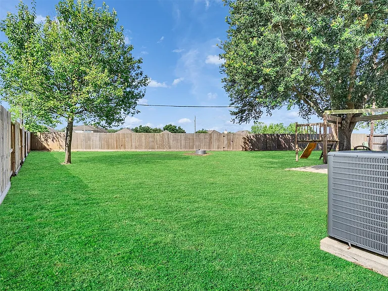 423 Forest Hills Dr — Photo 9