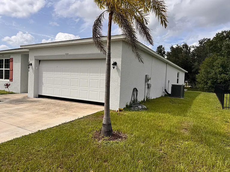 26448 Deep Creek Blvd — Photo 3