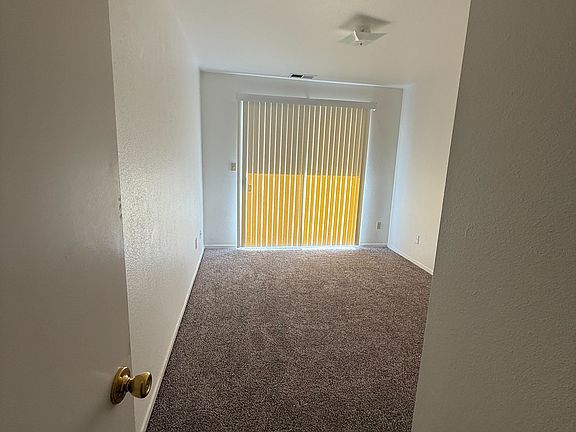 5th image of 1251 N Olive Ave #58bcbf837