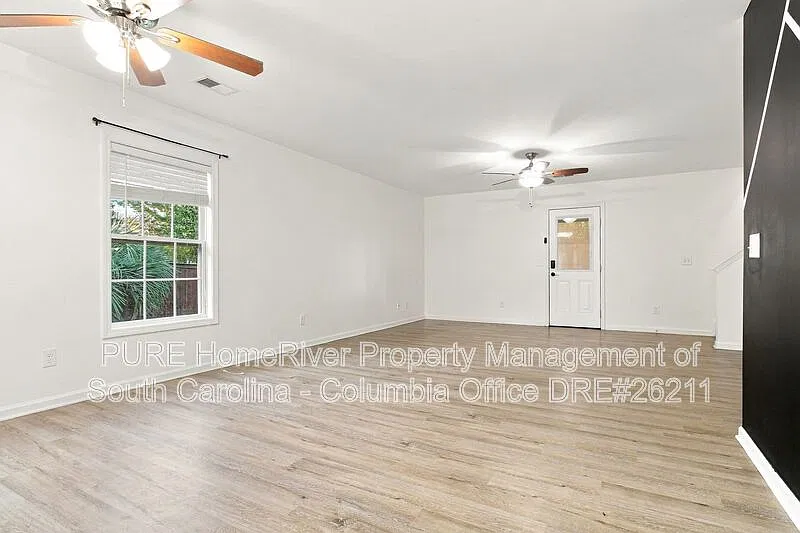 3 bed, 3.0 bath, 1672 sqft, $2,000 — Photo 2